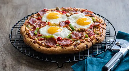 Tasty Sunny Side-Up Pizza 2023 | Health & Diet, RECIPES, Under 300 Calories