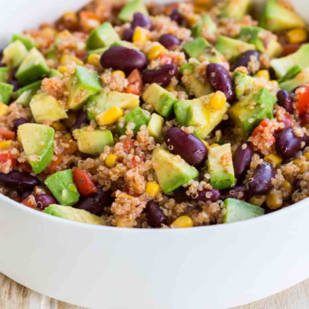 6 Ingredient Mexican Style Quinoa Salad [Skinnyfied]