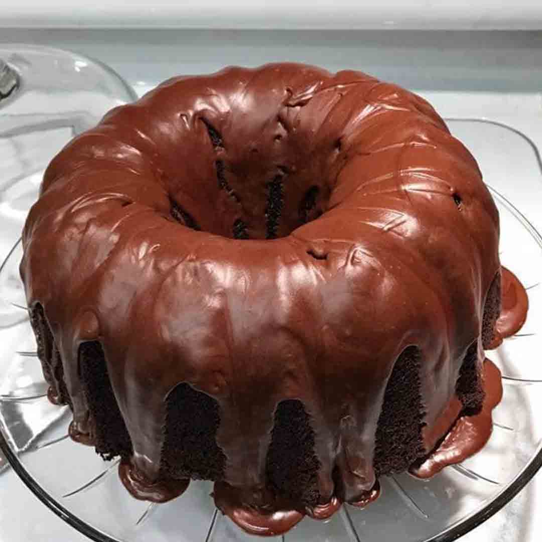 Awesome Chocolate Cake [Skinnyfied]