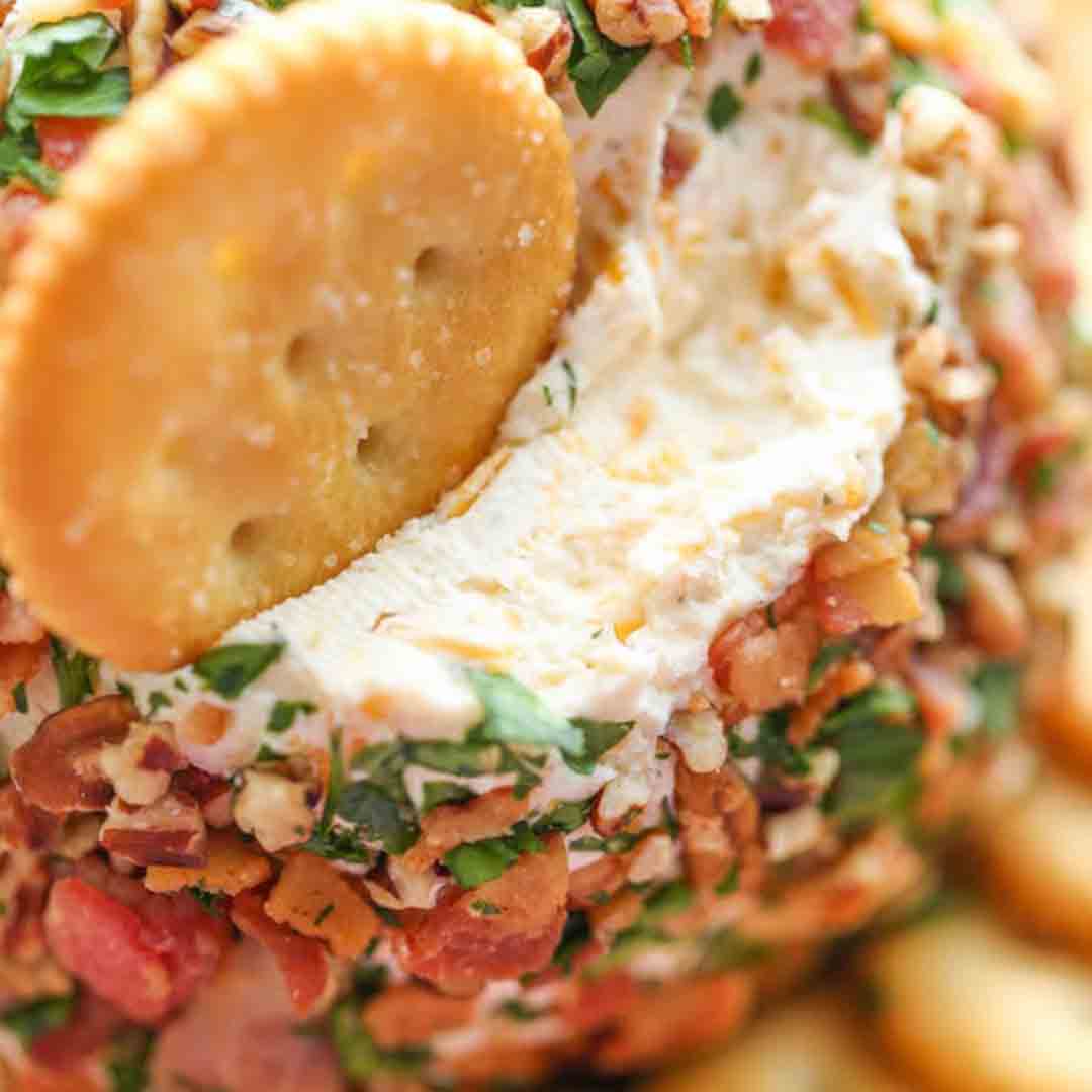 Bacon Ranch Cheese Ball Recipe [Skinnyfied]