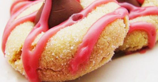 Raspberry Almond Kiss Cookies !!