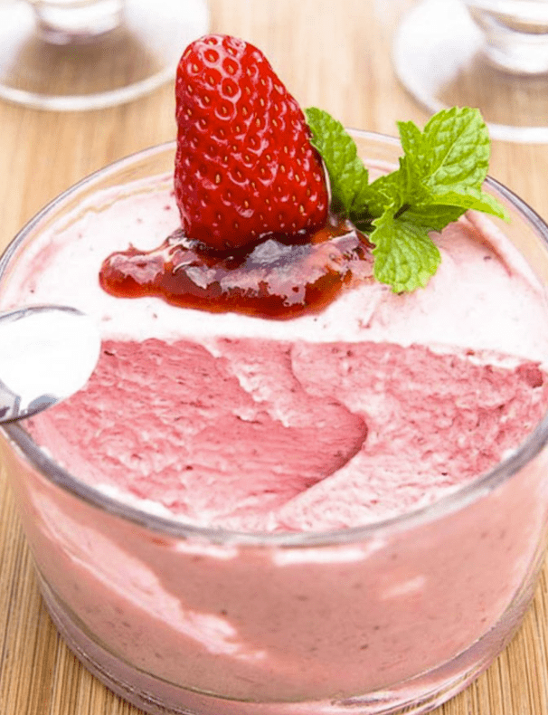 STRAWBERRY MOUSSE