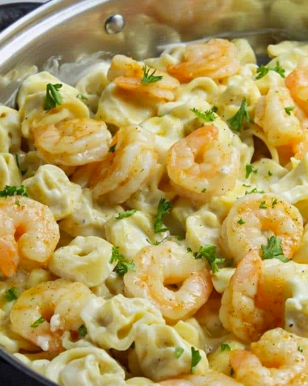 Cheesy Shrimp Tortellini Alfredo Skillet