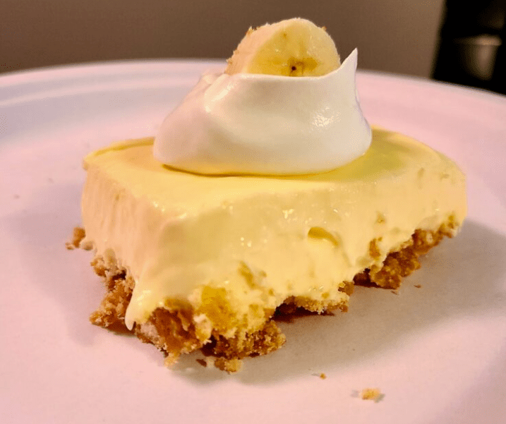 BANANA CREAM CHEESECAKE BARS