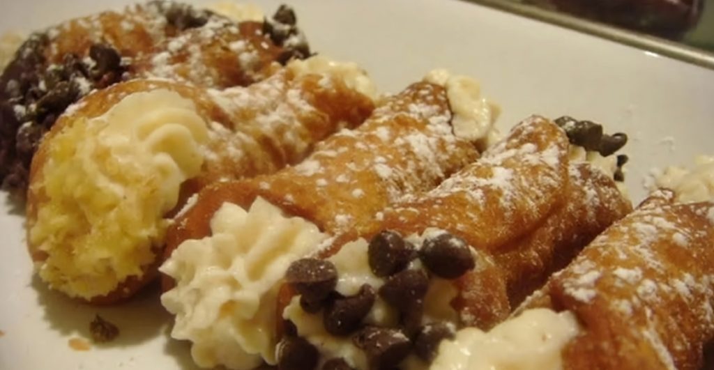 Classic Homemade Cinnamon & Ricotta Cannoli