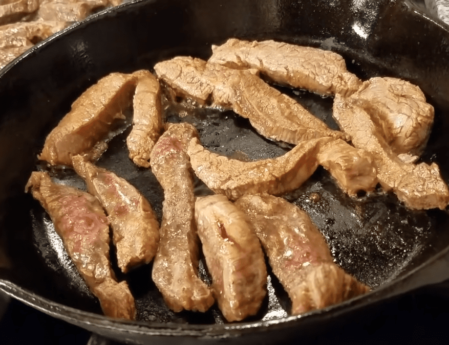 How to Make Chicken and Beef Fajitas: Grilling Beef