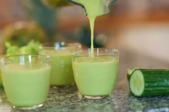 40-year olds shrink their belly with this cheap homemade shake