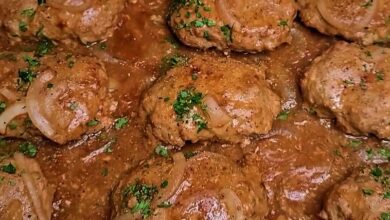 Delicious Hamburger Steaks with Brown Gravy