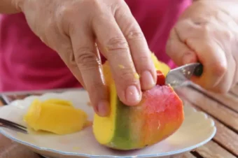 Easy steps to cutting a mango