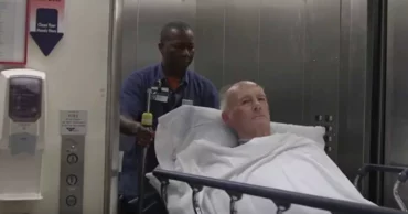 His Job Is To Take Patients To Their Rooms But Captured Camera Footage Of Him Goes Viral