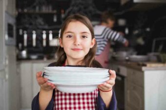 Mom asks her young daughter to help set the table. She was stunned when she did this.