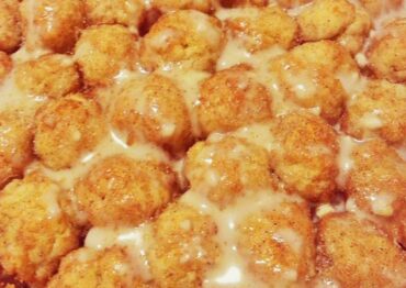 Cinnamon Roll Bites With Cream Cheese Frosting !!
