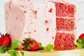 Strawberry Cake With Strawberry Buttercream Frosting !!
